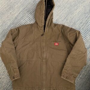 Full sleeve with hooded
Designed with quality and comfortable in mind